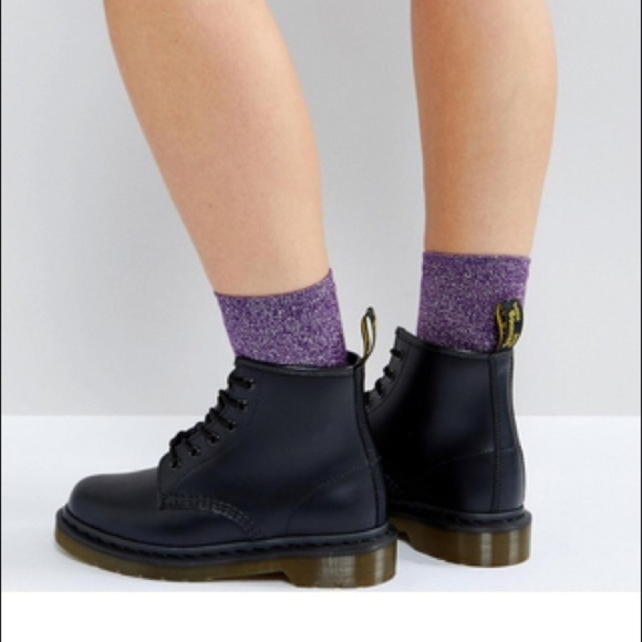 6 eye dr marten boots